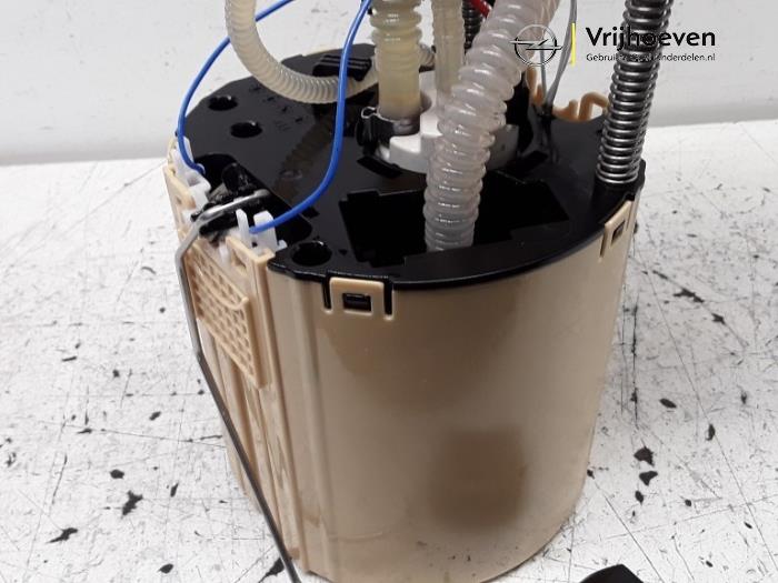 Kraftstoffpumpe Elektrisch van een Opel Astra K Sports Tourer 1.6 CDTI 110 16V 2017