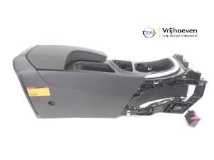 Begagnade Mittkonsol Opel Insignia 2.0 SIDI Eco Turbo 16V 4x4 Pris € 30,00 Marginaltabell erbjuds av Autodemontage Vrijhoeven B.V.