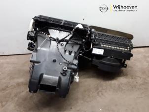 Gebruikte Kachelhuis Opel Insignia 1.8 16V Ecotec Prijs € 200,00 Margeregeling aangeboden door Autodemontage Vrijhoeven B.V.