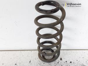 Gebruikte Schroefveer achter Opel Astra K 1.4 Turbo 16V Prijs € 10,00 Margeregeling aangeboden door Autodemontage Vrijhoeven B.V.