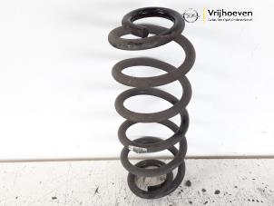 Gebruikte Schroefveer achter Opel Astra K 1.4 Turbo 16V Prijs € 10,00 Margeregeling aangeboden door Autodemontage Vrijhoeven B.V.