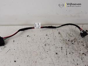 Usagé Faisceau de câbles Opel Meriva 1.7 CDTI 16V Prix € 40,00 Règlement à la marge proposé par Autodemontage Vrijhoeven B.V.