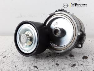 Gebruikte Spanner multiriem Opel Crossland (X) 1.2 Turbo 12V Prijs € 25,00 Margeregeling aangeboden door Autodemontage Vrijhoeven B.V.