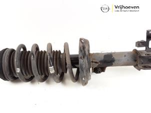 Gebruikte Schokdemperpoot rechts-voor Opel Meriva 1.4 16V Ecotec Prijs € 50,00 Margeregeling aangeboden door Autodemontage Vrijhoeven B.V.