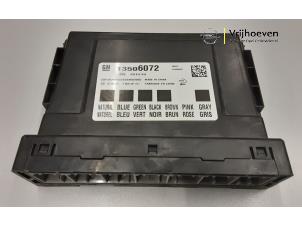 Begagnade Dator , karosskontroll (BCM) Opel Corsa E 1.3 CDTi 16V ecoFLEX Pris € 80,00 Marginaltabell erbjuds av Autodemontage Vrijhoeven B.V.