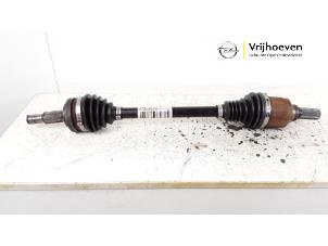 Gebruikte Aandrijfas links-voor Opel Grandland (X) 1.6 CDTi 120 Prijs € 150,00 Margeregeling aangeboden door Autodemontage Vrijhoeven B.V.