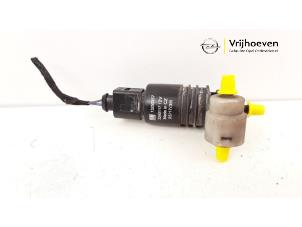 Gebruikte Ruitensproeierpomp voor Opel Insignia Grand Sport 2.0 CDTI 16V Prijs € 10,00 Margeregeling aangeboden door Autodemontage Vrijhoeven B.V.