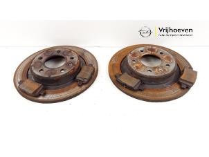 Gebruikte Remschijf + blok achter Opel Insignia Grand Sport 2.0 CDTI 16V Prijs € 30,00 Margeregeling aangeboden door Autodemontage Vrijhoeven B.V.