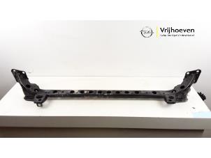 Gebruikte Radiateurbalk Opel Insignia Grand Sport 2.0 CDTI 16V Prijs € 60,00 Margeregeling aangeboden door Autodemontage Vrijhoeven B.V.