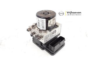 Gebrauchte ABS Pumpe Opel Zafira Tourer (P12) 2.0 CDTI 16V 170 Ecotec Preis € 70,00 Margenregelung angeboten von Autodemontage Vrijhoeven B.V.