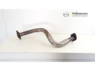 Usados Tubo delantero escape Opel Agila (B) 1.2 16V Precio € 15,00 Norma de margen ofrecido por Autodemontage Vrijhoeven B.V.