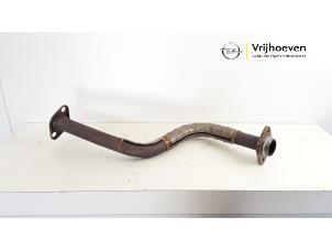 Usados Tubo delantero escape Opel Agila (B) 1.2 16V Precio € 15,00 Norma de margen ofrecido por Autodemontage Vrijhoeven B.V.