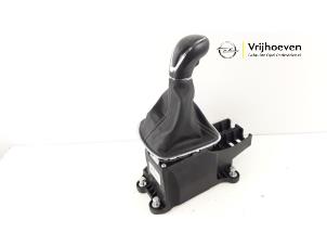 Gebruikte Versnellingspook Opel Astra K 1.0 Turbo 12V Prijs € 50,00 Margeregeling aangeboden door Autodemontage Vrijhoeven B.V.