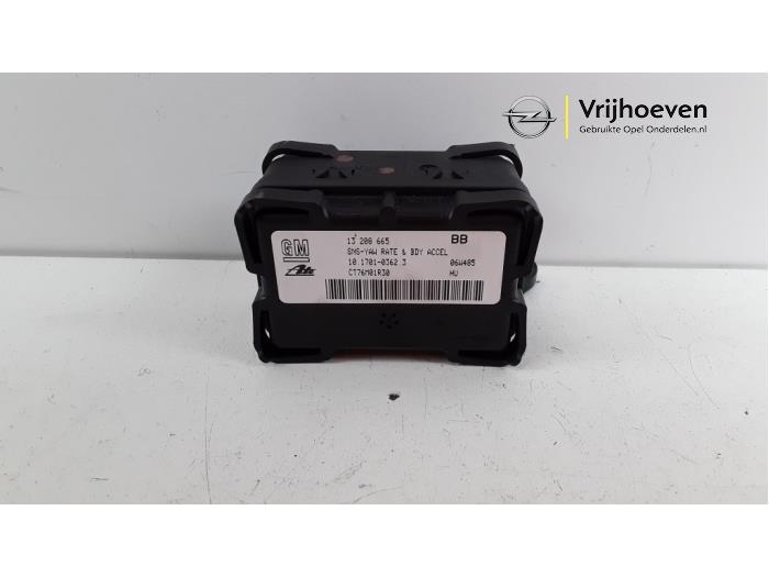 Styrvinkelsensor från en Opel Zafira (M75) 2.2 16V Direct Ecotec 2007