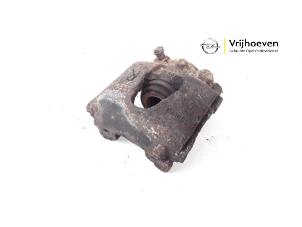 Gebruikte Remklauw (Tang) rechts-voor Opel Astra F (53/54/58/59) 1.6i Prijs € 30,00 Margeregeling aangeboden door Autodemontage Vrijhoeven B.V.