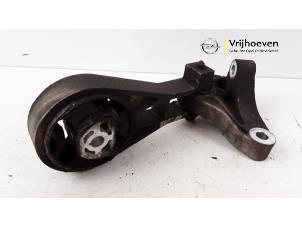 Begagnade Motorfäste Opel Corsa D 1.6i OPC 16V Turbo Pris € 20,00 Marginaltabell erbjuds av Autodemontage Vrijhoeven B.V.