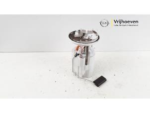 Begagnade Elektrisk bränslepump Opel Corsa E 1.0 SIDI Turbo 12V Pris € 50,00 Marginaltabell erbjuds av Autodemontage Vrijhoeven B.V.