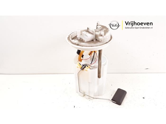 Kraftstoffpumpe Elektrisch van een Opel Corsa E 1.6 OPC Turbo 16V 2015