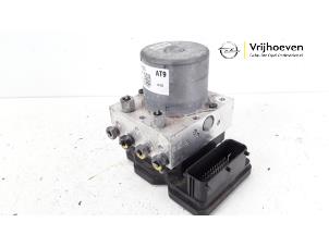 Gebruikte ABS Pomp Opel Mokka/Mokka X 1.6 CDTI 16V 4x2 Prijs € 175,00 Margeregeling aangeboden door Autodemontage Vrijhoeven B.V.