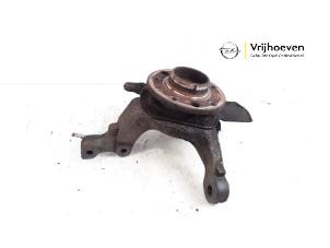 Gebruikte Fusee rechts-voor Opel Astra H GTC (L08) 1.8 16V Prijs € 35,00 Margeregeling aangeboden door Autodemontage Vrijhoeven B.V.