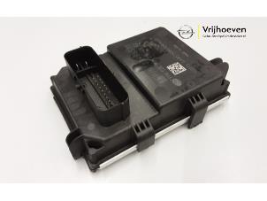 Używane Modul paliwowy ADM Opel Corsa E 1.0 SIDI Turbo 12V Cena € 50,00 Procedura marży oferowane przez Autodemontage Vrijhoeven B.V.