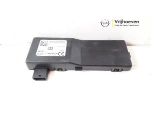 Gebruikte Centrale Deurvergrendelings Module Opel Insignia Sports Tourer 2.0 CDTI 16V 130 ecoFLEX Prijs € 20,00 Margeregeling aangeboden door Autodemontage Vrijhoeven B.V.