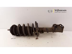 Gebruikte Schokdemperpoot rechts-voor Opel Meriva 1.4 16V Ecotec Prijs € 50,00 Margeregeling aangeboden door Autodemontage Vrijhoeven B.V.
