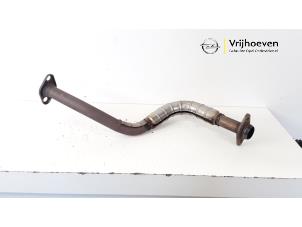 Usados Tubo delantero escape Opel Agila (B) 1.0 12V Precio € 15,00 Norma de margen ofrecido por Autodemontage Vrijhoeven B.V.