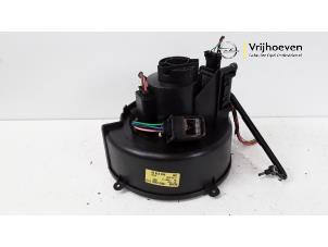 Gebruikte Kachel Ventilatiemotor Opel Zafira (F75) 1.8 16V Prijs € 30,00 Margeregeling aangeboden door Autodemontage Vrijhoeven B.V.