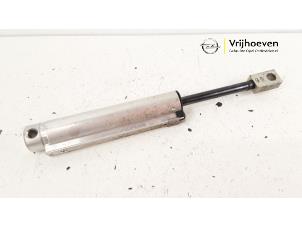 Gebruikte Cabriodak cilinder Opel Tigra Twin Top 1.4 16V Prijs € 80,00 Margeregeling aangeboden door Autodemontage Vrijhoeven B.V.