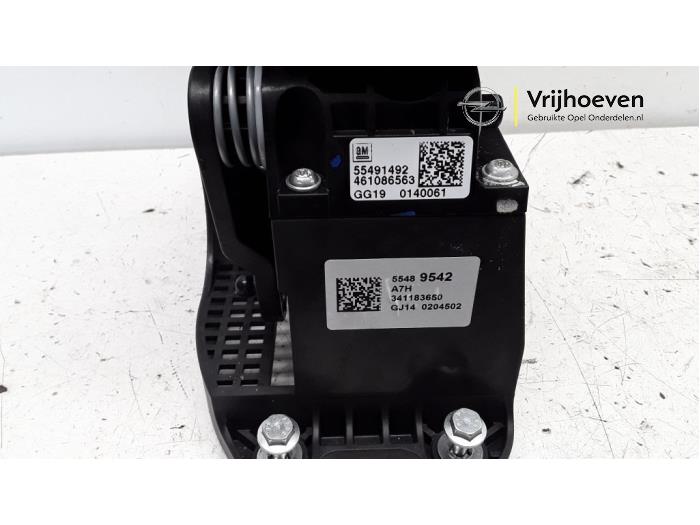 Versnellingspook van een Opel Astra K 1.6 CDTI 110 16V 2016