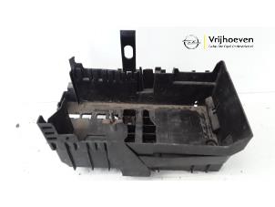 Gebruikte Accubak Opel Zafira Tourer (P12) 2.0 CDTI 16V 130 Ecotec Prijs € 30,00 Margeregeling aangeboden door Autodemontage Vrijhoeven B.V.