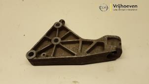 Gebruikte Motorsteun Opel Zafira (M75) 1.6 16V Prijs € 20,00 Margeregeling aangeboden door Autodemontage Vrijhoeven B.V.