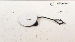 Gebruikte Afdekkap Sleepoog voor Opel Corsa F (UB/UH/UP) 1.2 Turbo 12V 100 Prijs € 10,00 Margeregeling aangeboden door Autodemontage Vrijhoeven B.V.