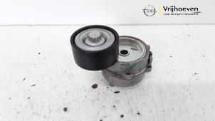 Gebruikte Spanner multiriem Opel Corsa F (UB/UH/UP) 1.2 Turbo 12V 100 Prijs € 20,00 Margeregeling aangeboden door Autodemontage Vrijhoeven B.V.