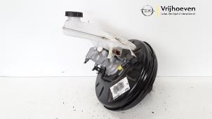 Gebruikte Rembekrachtiger Opel Corsa F (UB/UH/UP) 1.2 Turbo 12V 100 Prijs € 45,00 Margeregeling aangeboden door Autodemontage Vrijhoeven B.V.