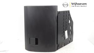Gebruikte Dashboardkastje Opel Signum (F48) 2.2 DGI 16V Prijs € 30,00 Margeregeling aangeboden door Autodemontage Vrijhoeven B.V.
