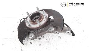 Gebruikte Fusee rechts-voor Opel Zafira Tourer (P12) 2.0 CDTI 16V 130 Ecotec Prijs € 60,00 Margeregeling aangeboden door Autodemontage Vrijhoeven B.V.