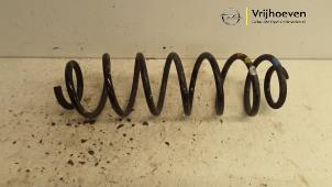 Gebruikte Veerschroef achter Opel Mokka 1.2 Turbo 12V Prijs € 30,00 Margeregeling aangeboden door Autodemontage Vrijhoeven B.V.