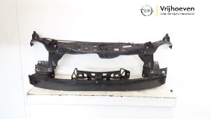 Gebruikte Frontpaneel Opel Zafira (M75) 2.2 16V Direct Ecotec Prijs € 100,00 Margeregeling aangeboden door Autodemontage Vrijhoeven B.V.