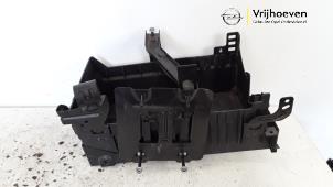 Gebruikte Accubak Opel Zafira Tourer (P12) 1.4 Turbo 16V EcoFLEX Prijs € 30,00 Margeregeling aangeboden door Autodemontage Vrijhoeven B.V.