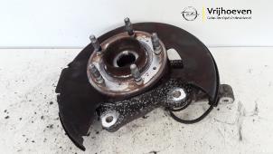 Gebruikte Fusee rechts-voor Opel Zafira Tourer (P12) 1.4 Turbo 16V EcoFLEX Prijs € 60,00 Margeregeling aangeboden door Autodemontage Vrijhoeven B.V.