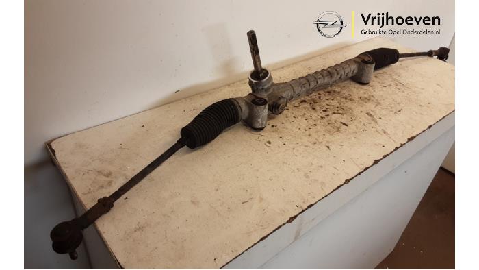 Stuurhuis van een Opel Tigra Twin Top 1.4 16V 2005