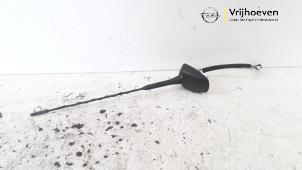 Gebruikte Antenne Opel Adam 1.2 16V Prijs € 20,00 Margeregeling aangeboden door Autodemontage Vrijhoeven B.V.