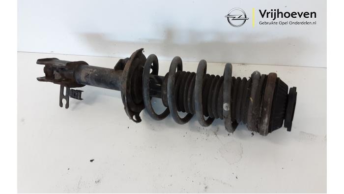 Stötdämparstång, höger fram från en Opel Astra H Twin Top (L67) 1.6 16V 2006