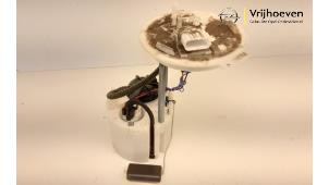 Gebruikte Brandstofpomp Elektrisch Opel Astra K 1.6 SIDI Eco Turbo 16V Prijs € 50,00 Margeregeling aangeboden door Autodemontage Vrijhoeven B.V.