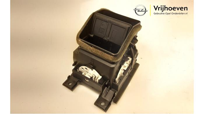 Luchtrooster Dashboard van een Opel Vectra C Caravan 2.2 DIG 16V 2004