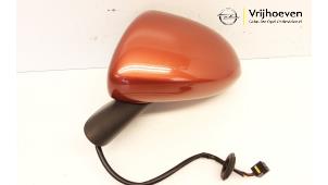 Gebruikte Buitenspiegel links Opel Corsa D 1.2 16V ecoFLEX Bi-Fuel Prijs € 25,00 Margeregeling aangeboden door Autodemontage Vrijhoeven B.V.