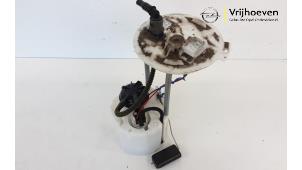 Gebruikte Brandstofpomp Elektrisch Opel Astra K Sports Tourer 1.0 Turbo 12V Prijs € 50,00 Margeregeling aangeboden door Autodemontage Vrijhoeven B.V.