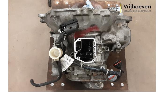 Växellåda från en Opel Corsa C (F08/68) 1.4 16V Twin Port 2004